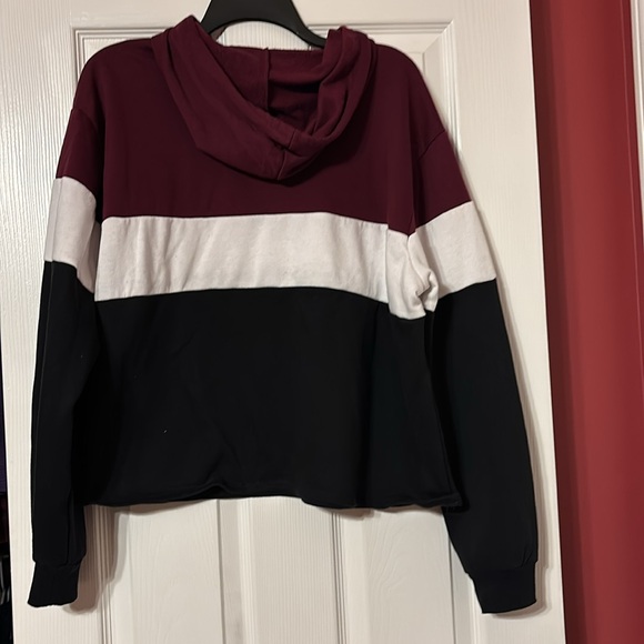 Hooded sweatshirt by ambiance - maroon, white and black color blocks size 2x - Picture 2 of 4